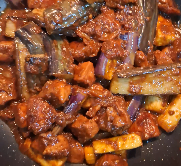 Crispy Pork Binagoongan