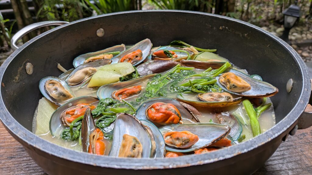 Tinolang Tahong