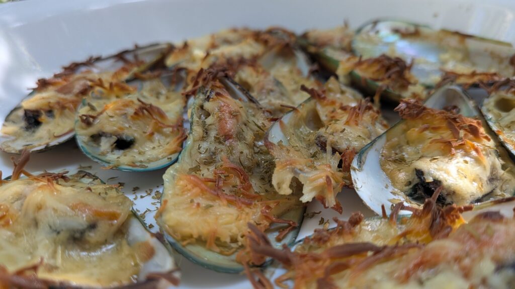 Cheesy Baked Tahong aka Mussels Recipe